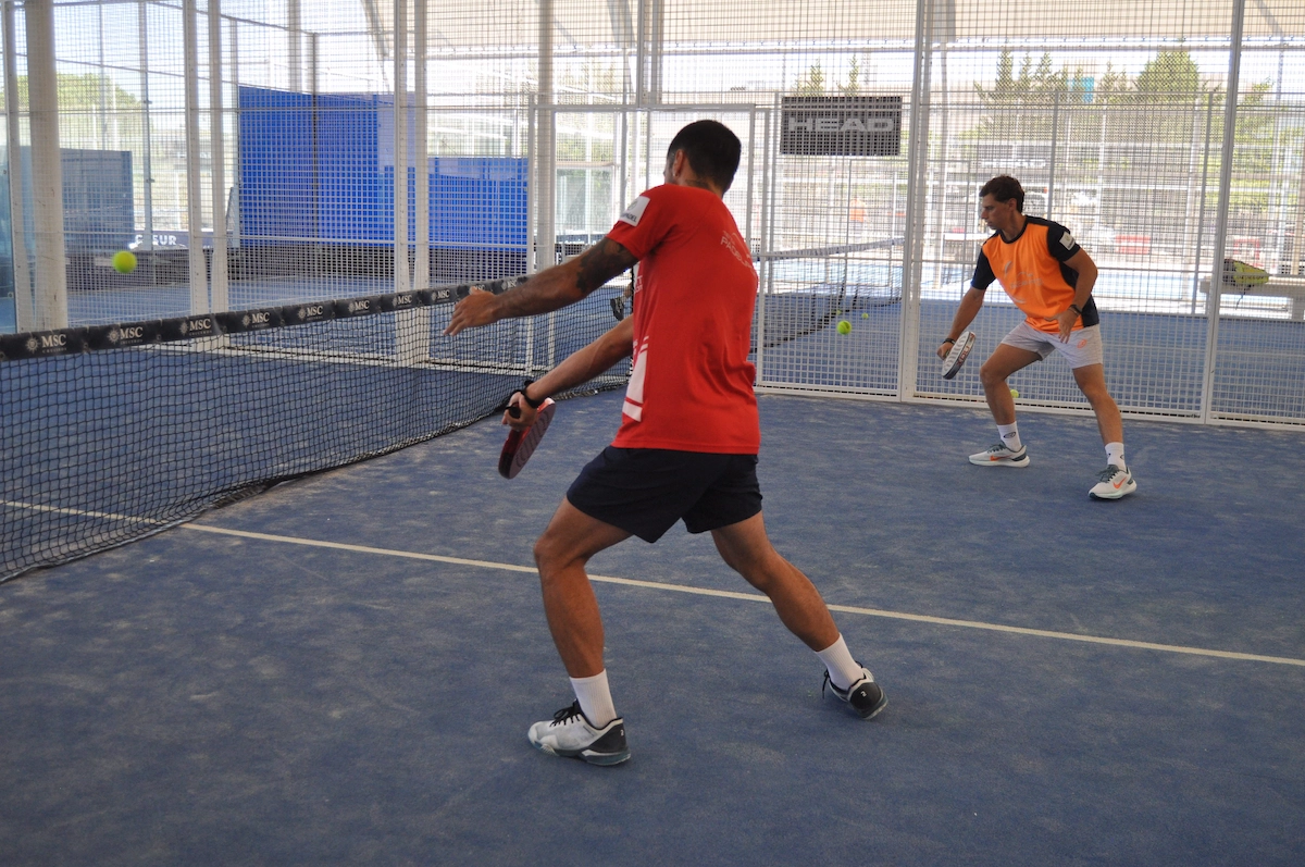 Sobre Gurú del pádel, escuela de pádel, clases de pádel a domicilio